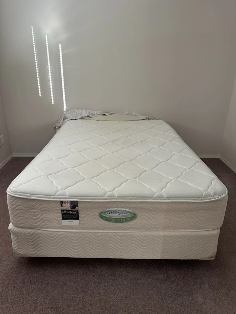 Beautyrest Classic Mattress, Box Spring & Metal Frame