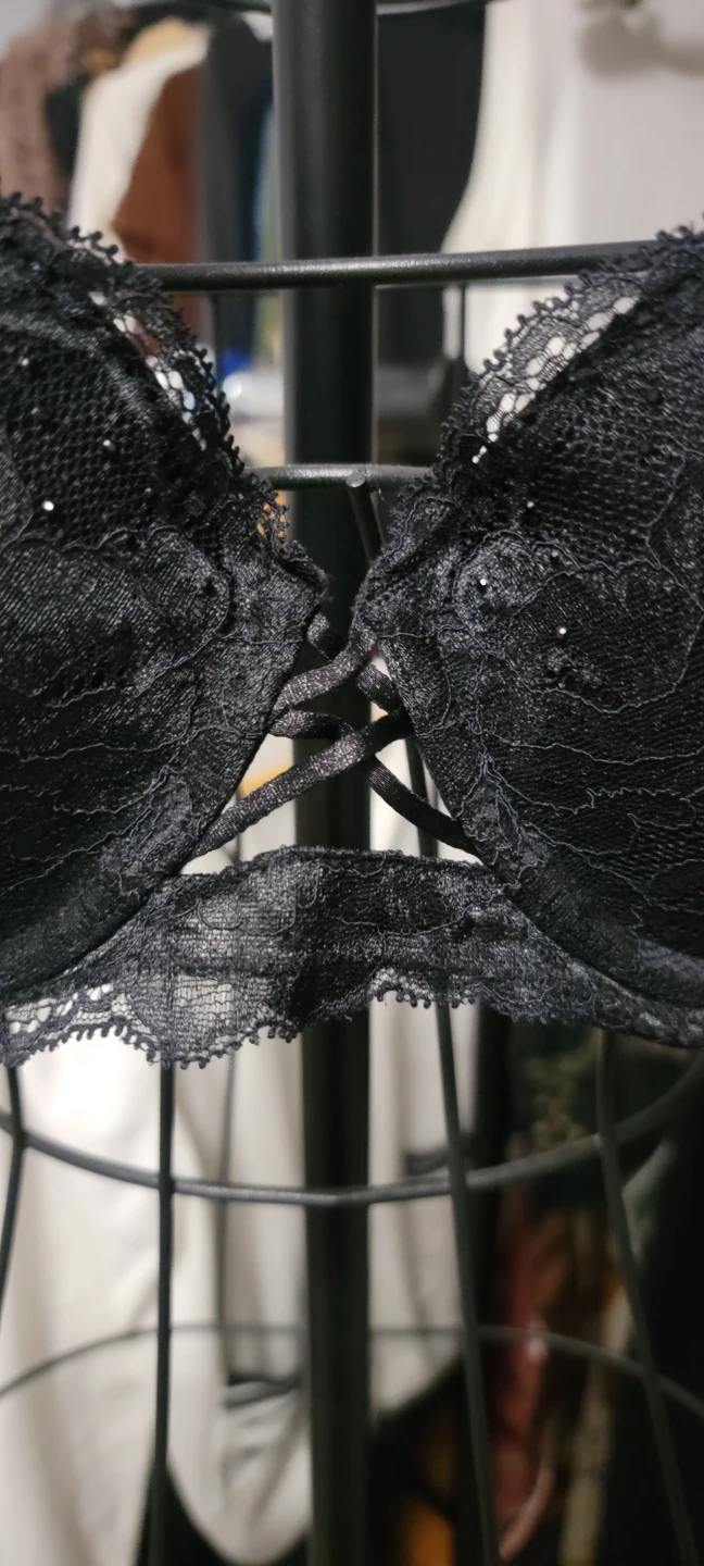 La Senza Black Lace Bra 36D - photo 3
