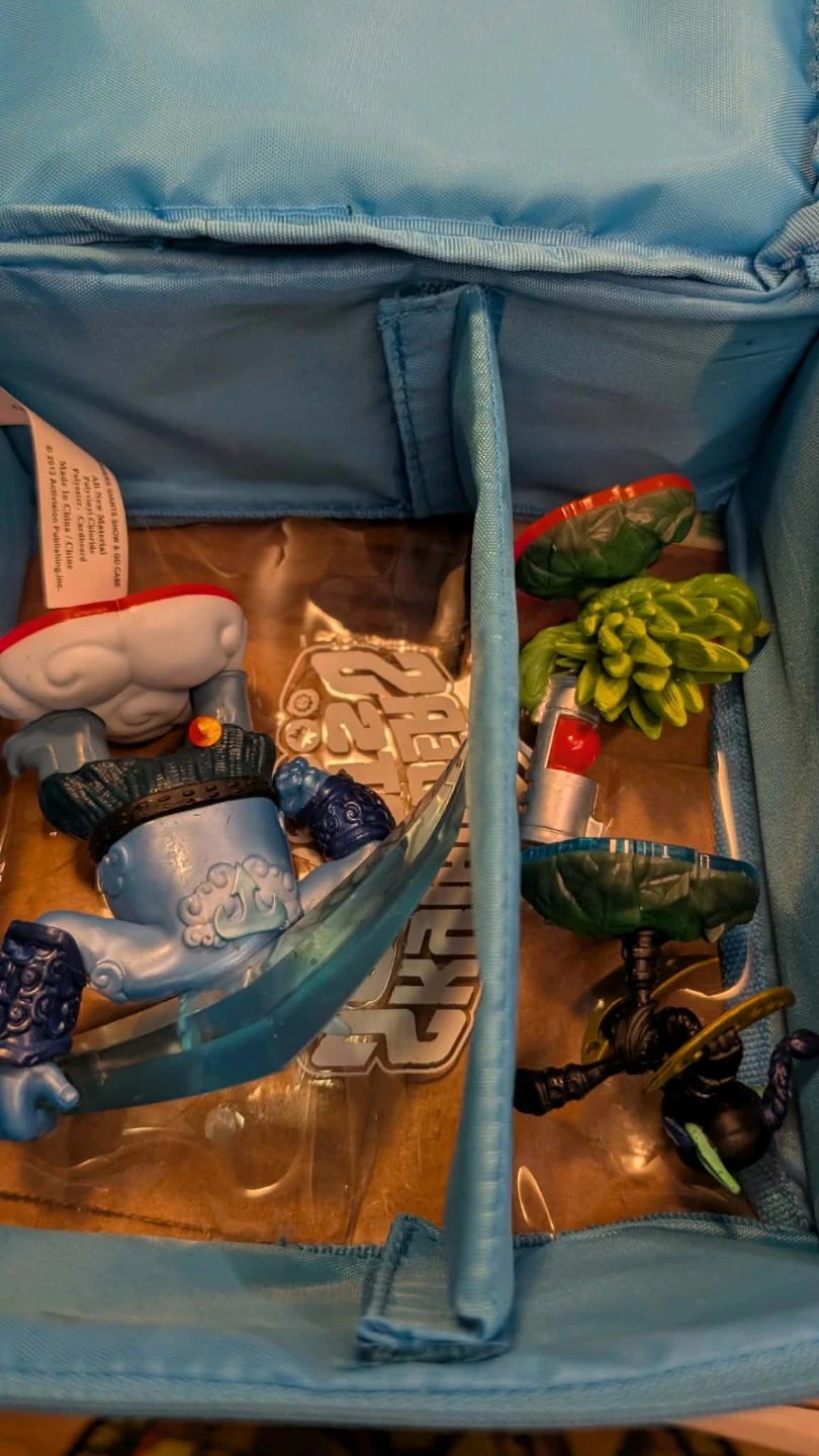 Skylanders Character Figures with bags Lot