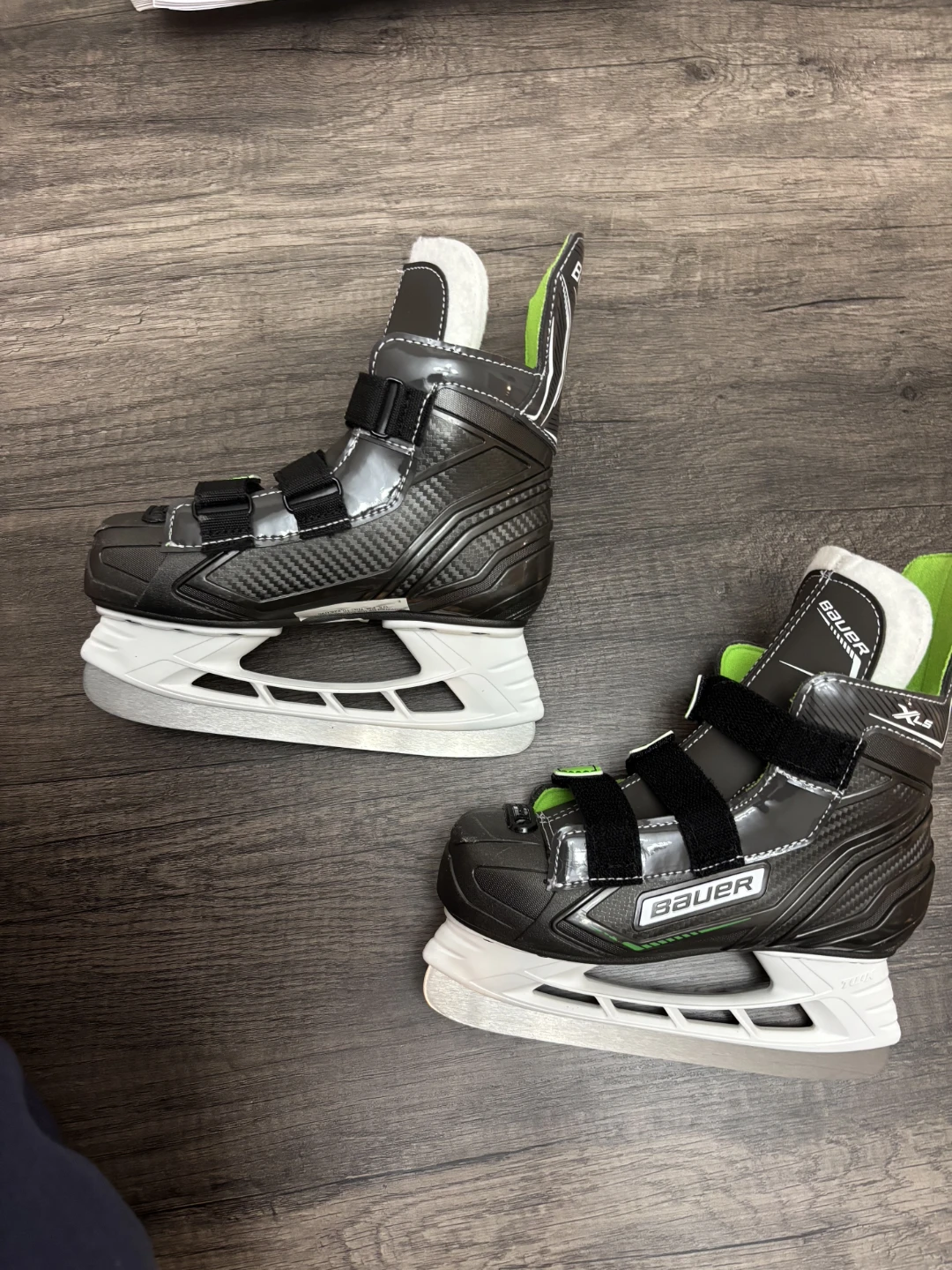Bauer Youth Ice Skates - Size Y11 - photo 5