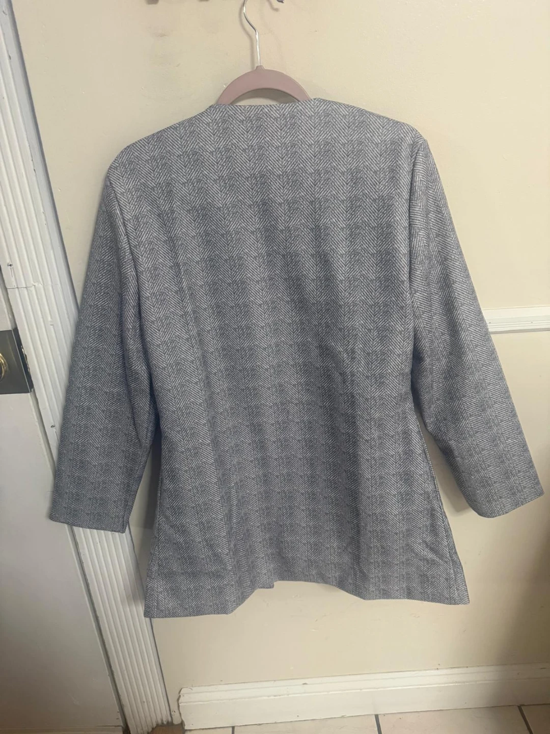 Gray Herringbone Patterned Blazer - photo 5