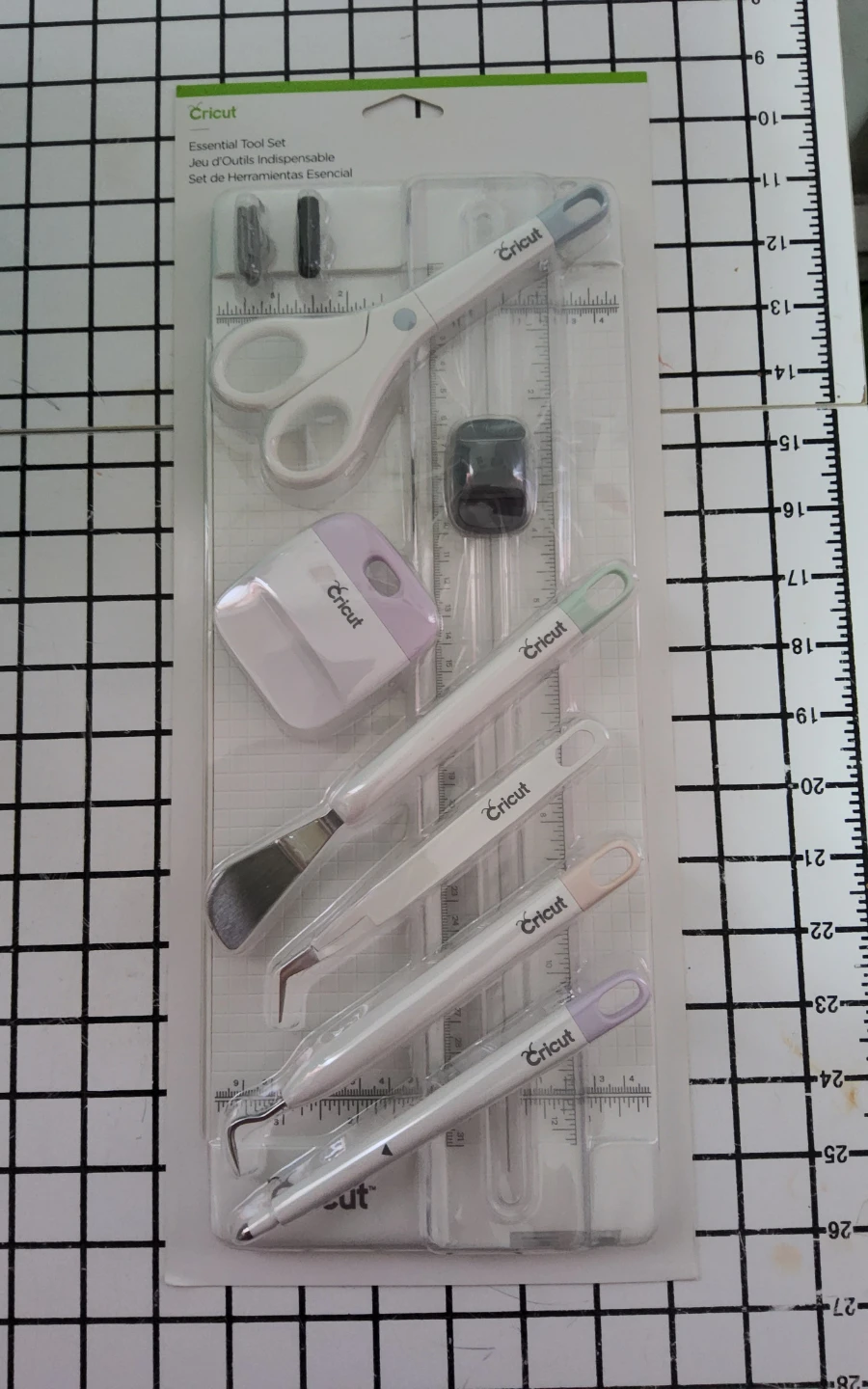 Cricut Iron-On Vinyl Rolls & Essential Tool Set Bundle - photo 3
