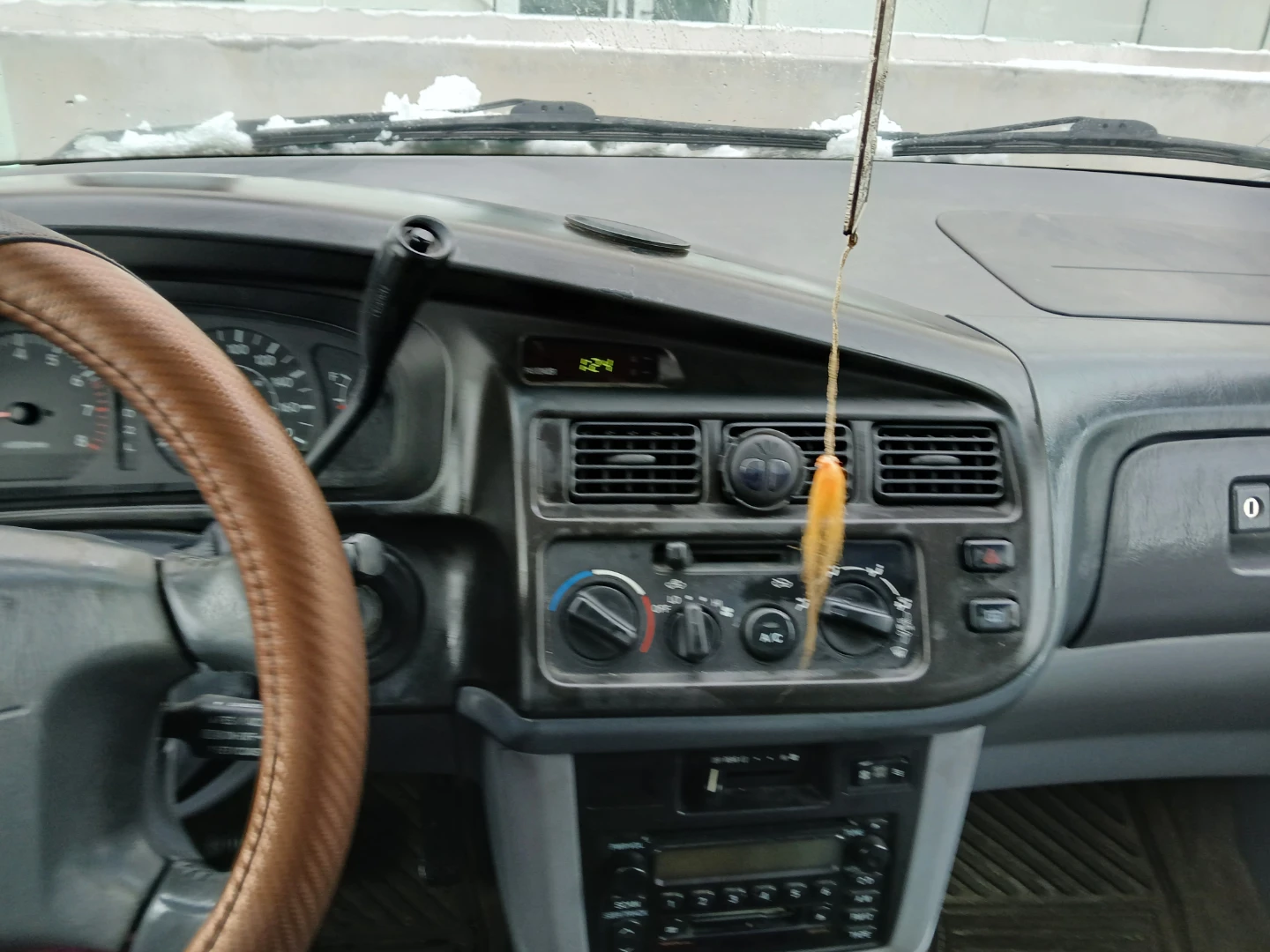 2000 Toyota Sienna LE - photo 3
