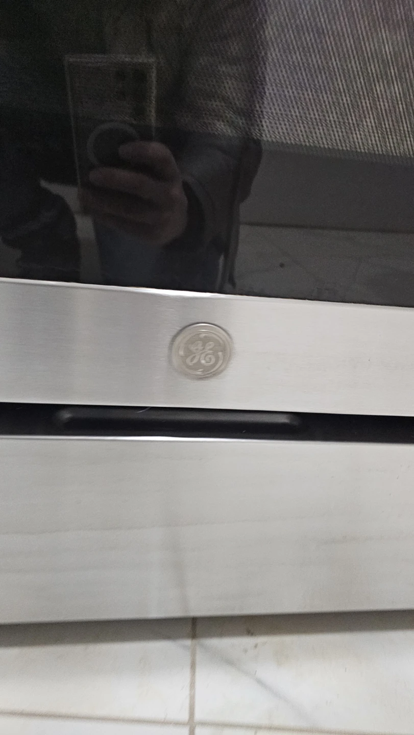 GE Stainless Steel Gas Range - photo 5