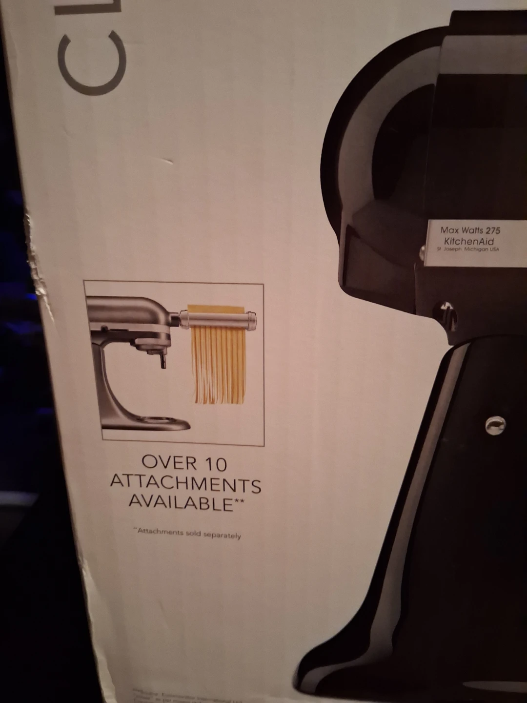 KitchnAid 4.5 mixer/ tilt head. Brand new used once