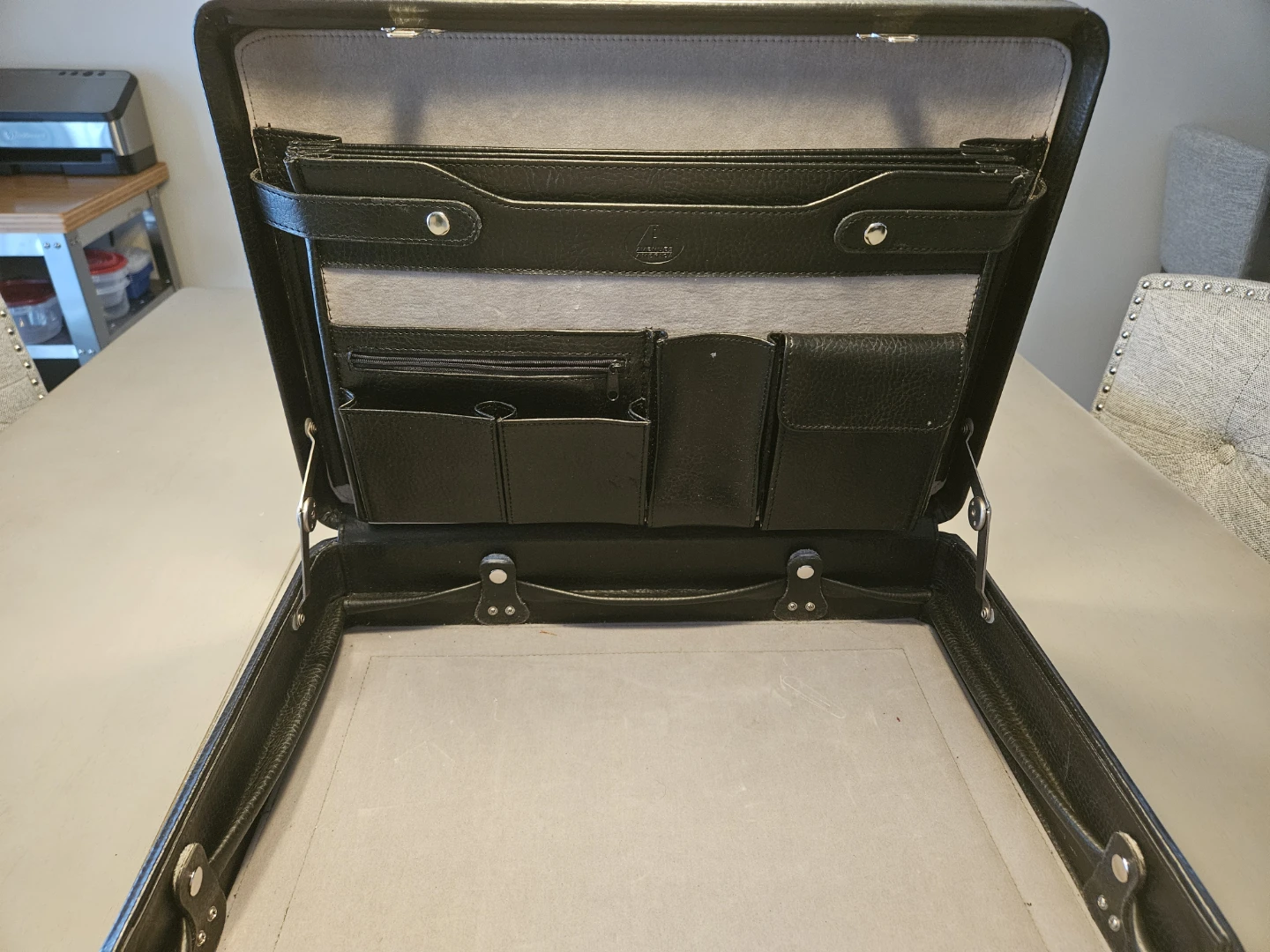 Black Leather Expandanle Briefcase - photo 3