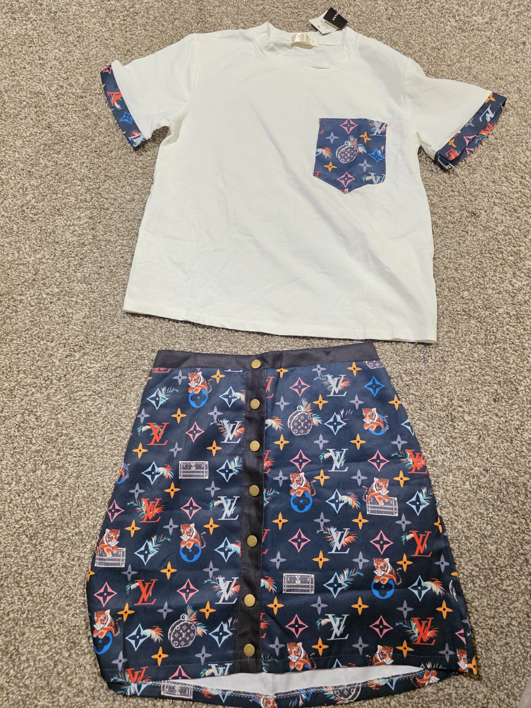 Fashion Louis Vuitton Skirt & Tee Set