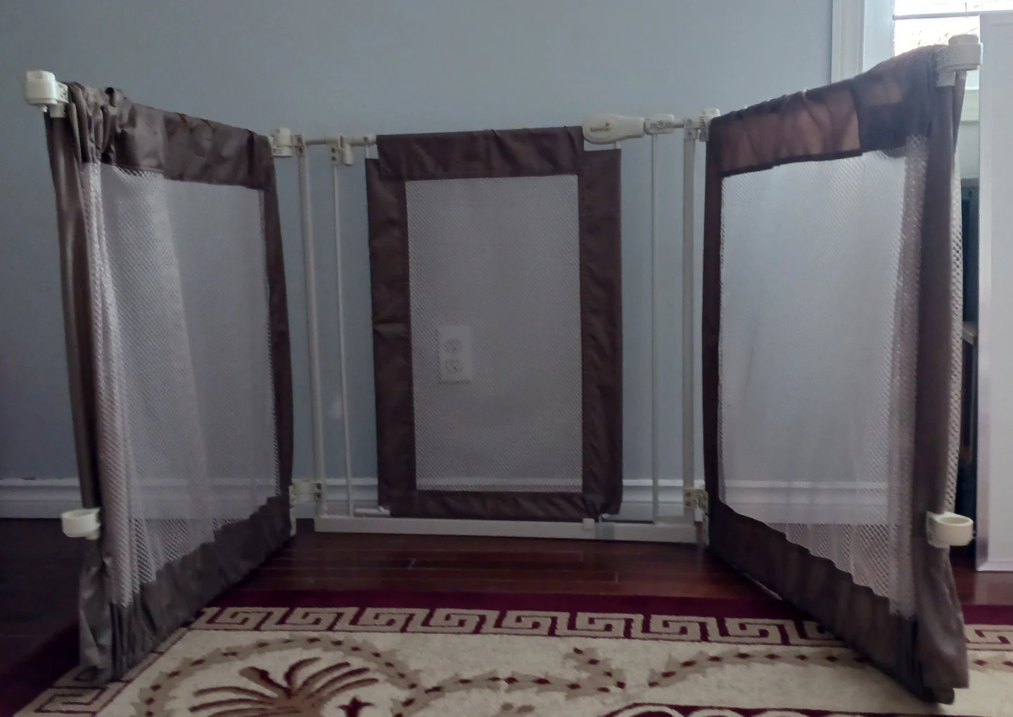 Baby gate