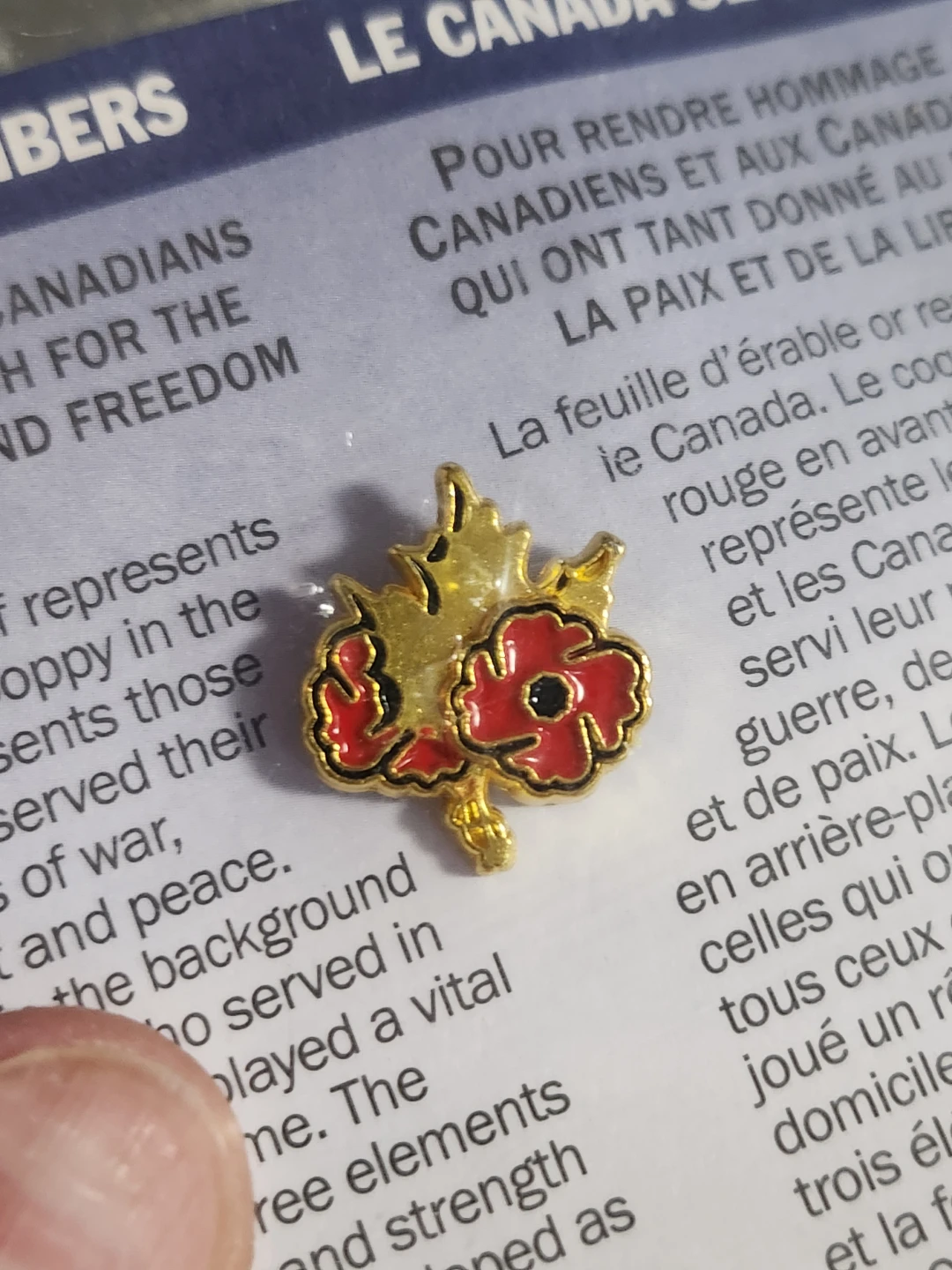 Canada Remembers Lapel Poppy Pin