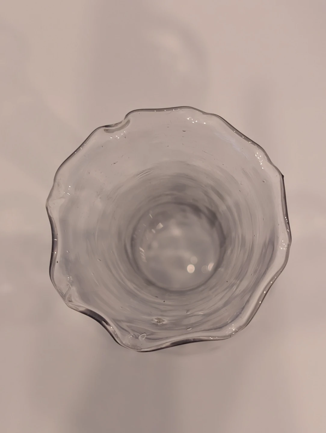Vintage Light Lavender/Amethyst Solarized Glass Bud Vase - photo 2