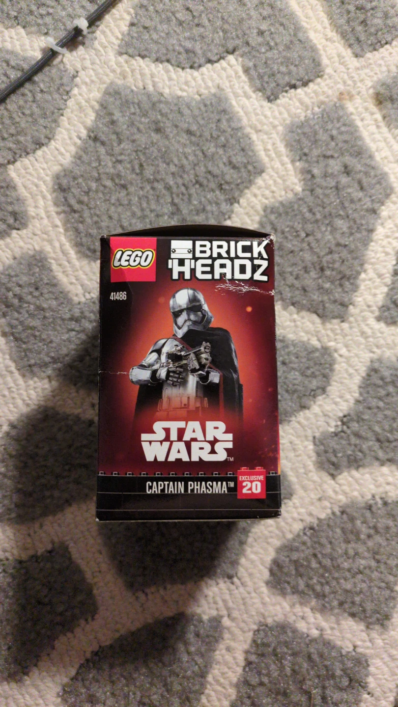 LEGO Brickheadz Star Wars Captain Phasma (Unopened) - photo 3