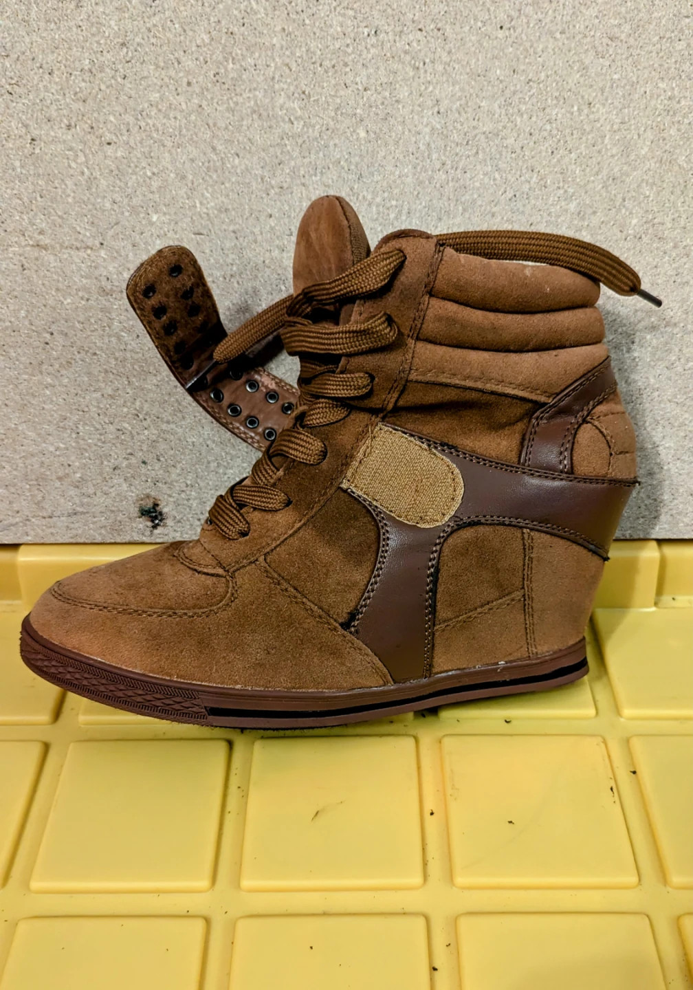 Bucco Udale Women’s Wedge Sneakers - photo 3