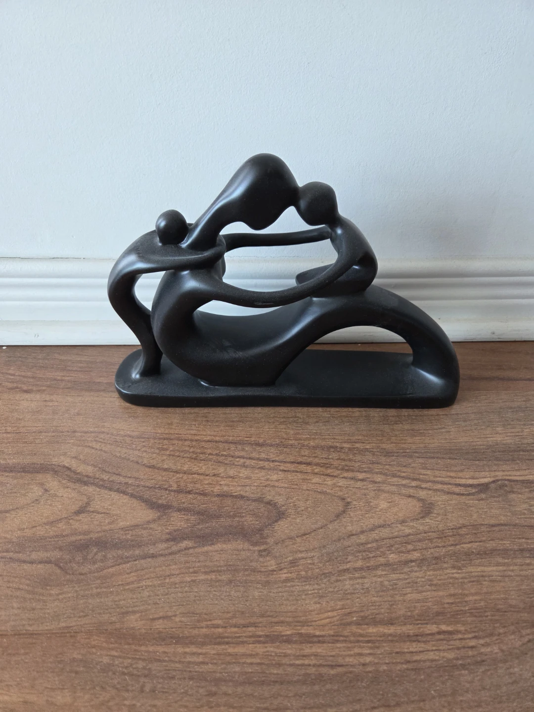Black Abstract Family Sculpture - photo 2