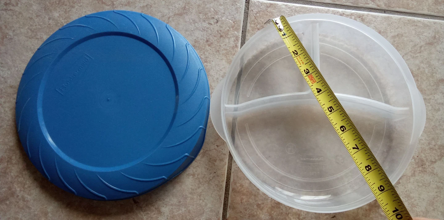 Rubbermaid Easy Find Lid Food Storage Container