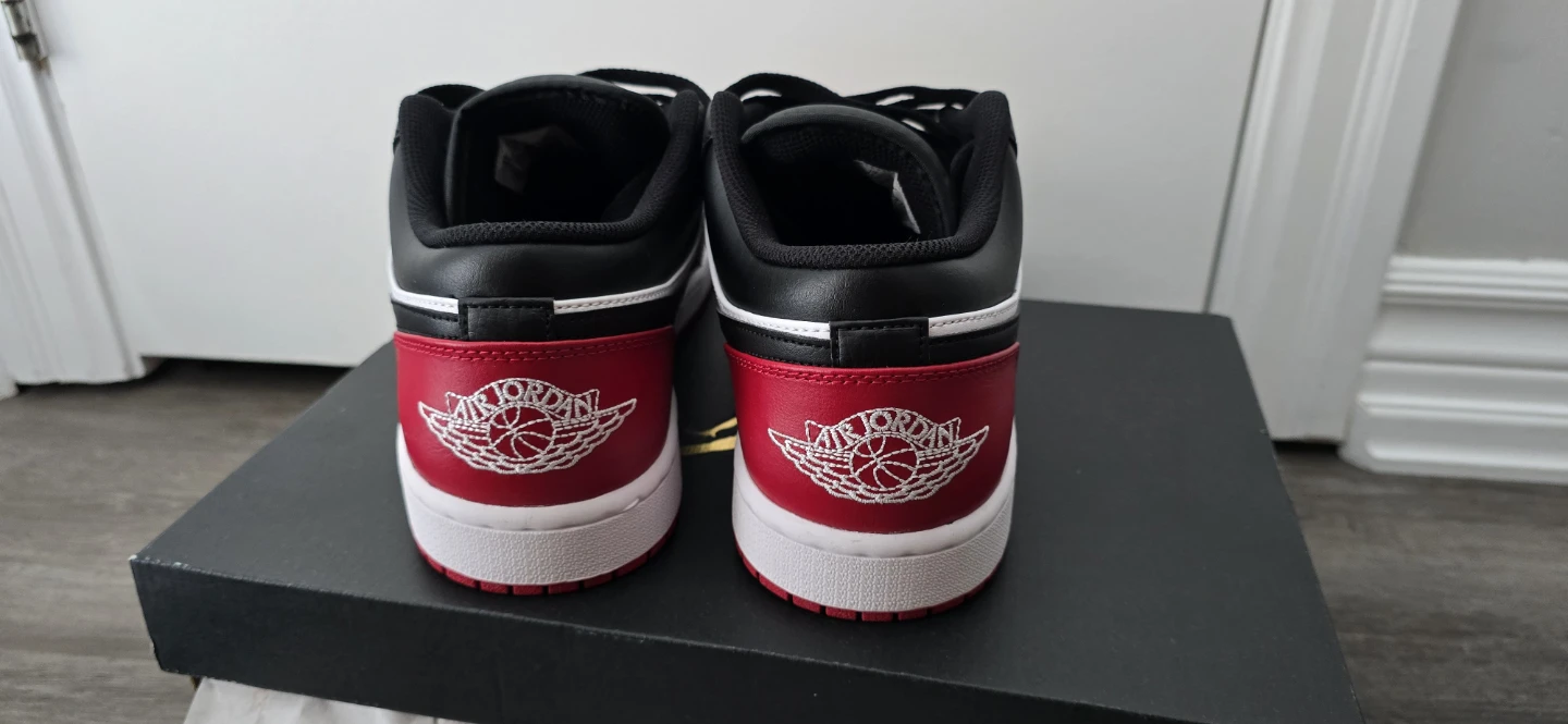 Air Jordan 1 Low SE Shoes size 11 - photo 4