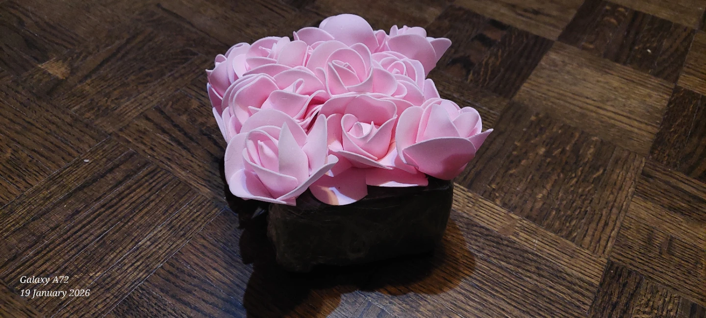 Birthday Gift Box with Pink Roses - photo 5