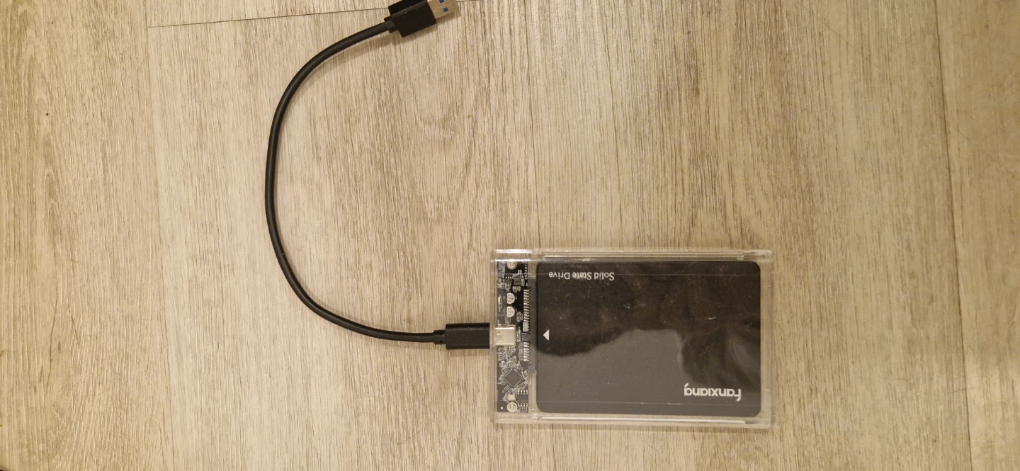 Fanxiang Solid State Drive with external case