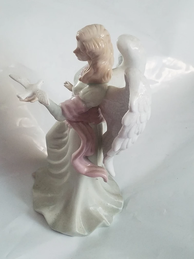 Angel Figurine with Dove - photo 4