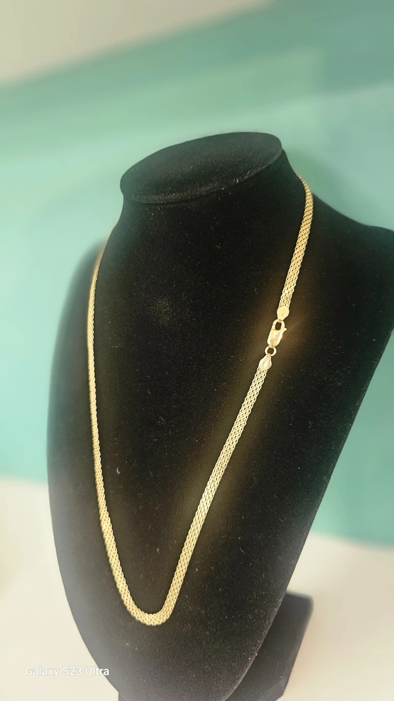 Beautiful Italian 750 gold necklace with a Chinese-.