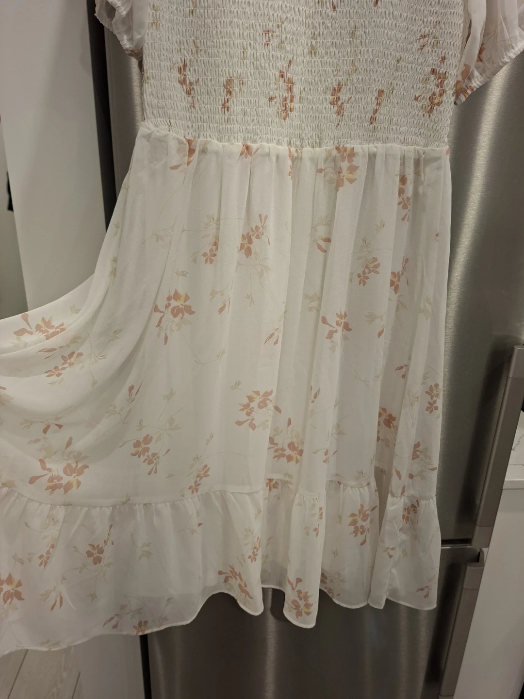 SUZY White Floral Smocked Dress - photo 3