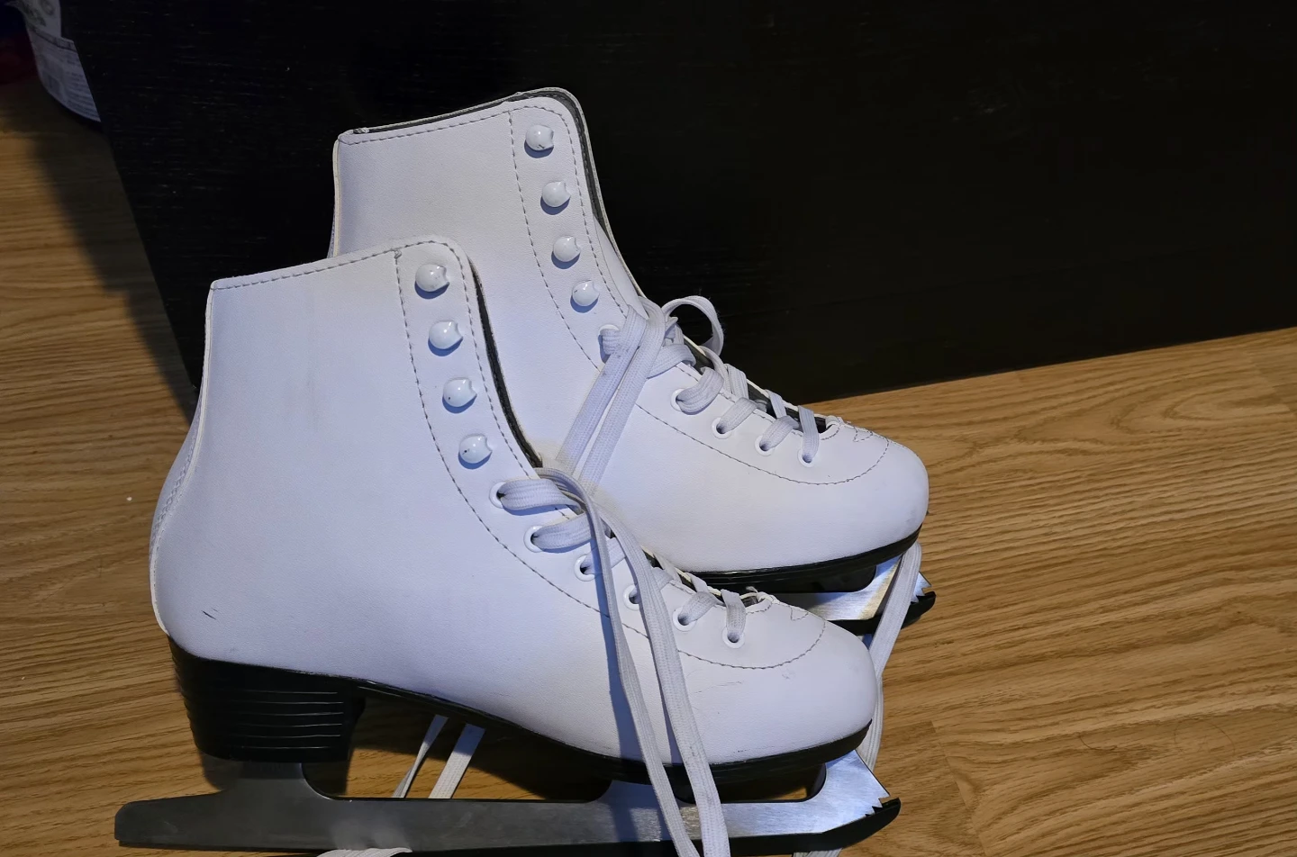 Figure skates women's size 7 ice skates - photo 2