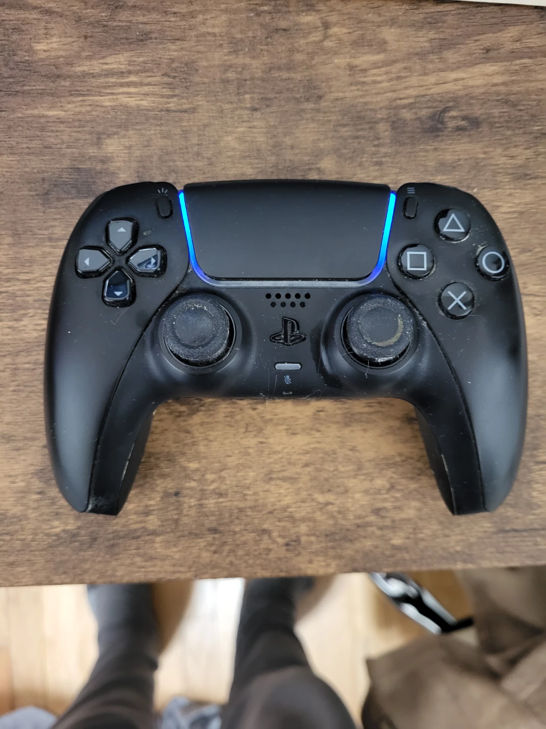 Black ps5 controller