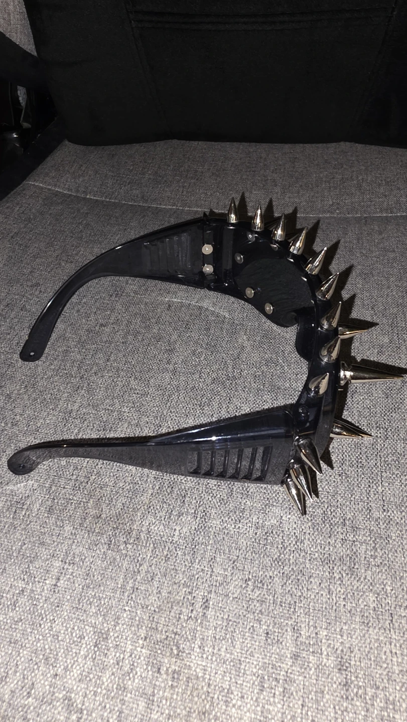 Black Spiked Punk Sunglasses - photo 3