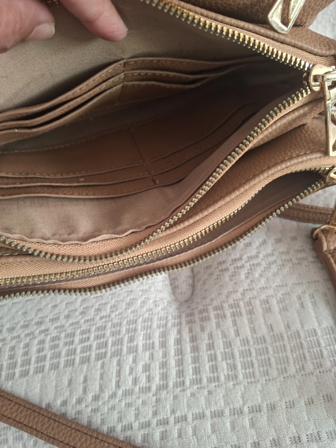 Tan Crossbody Bag 🥕 - photo 4