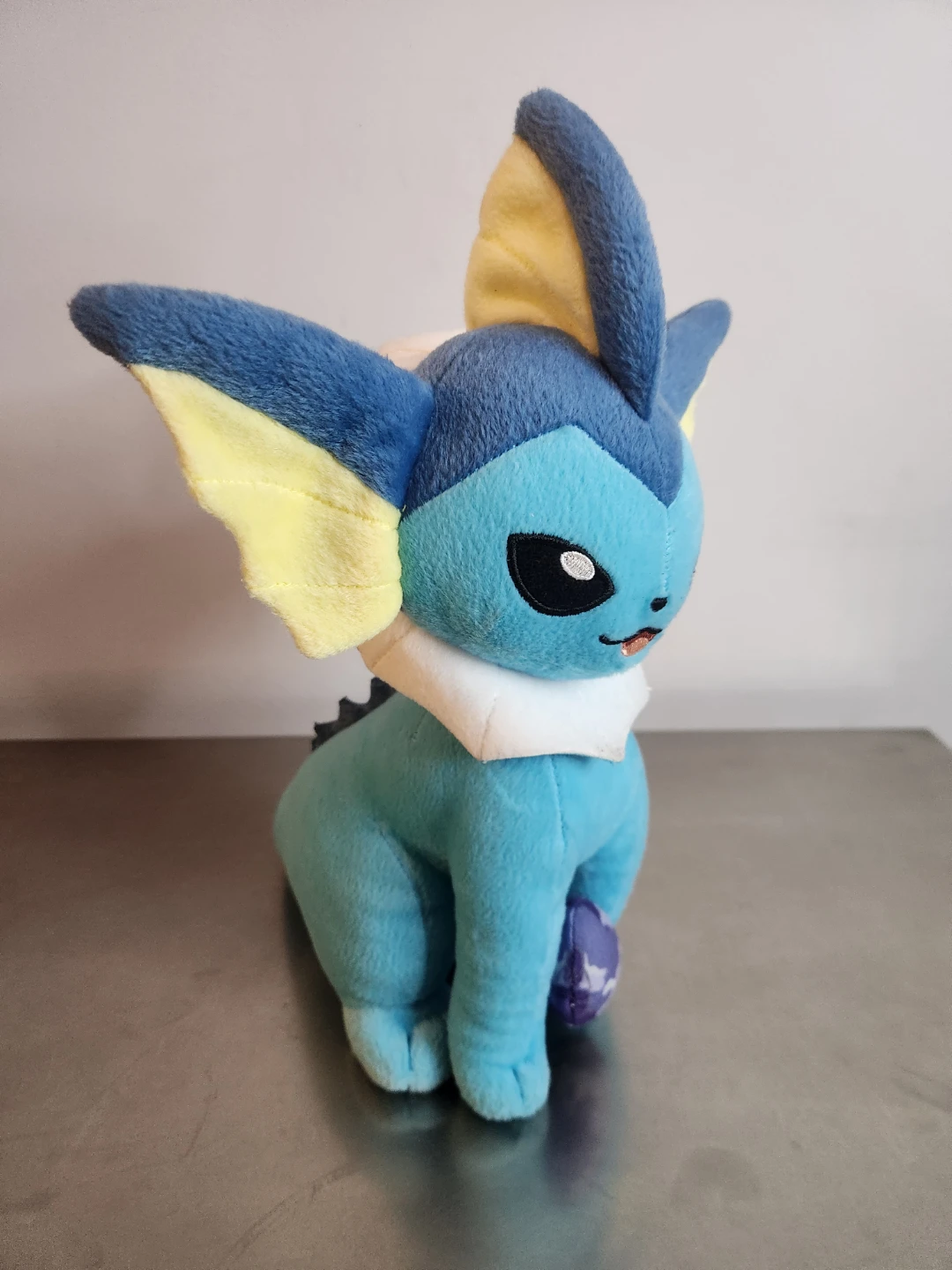 Pokemon Vaporeon Plush by Banpresto - photo 2
