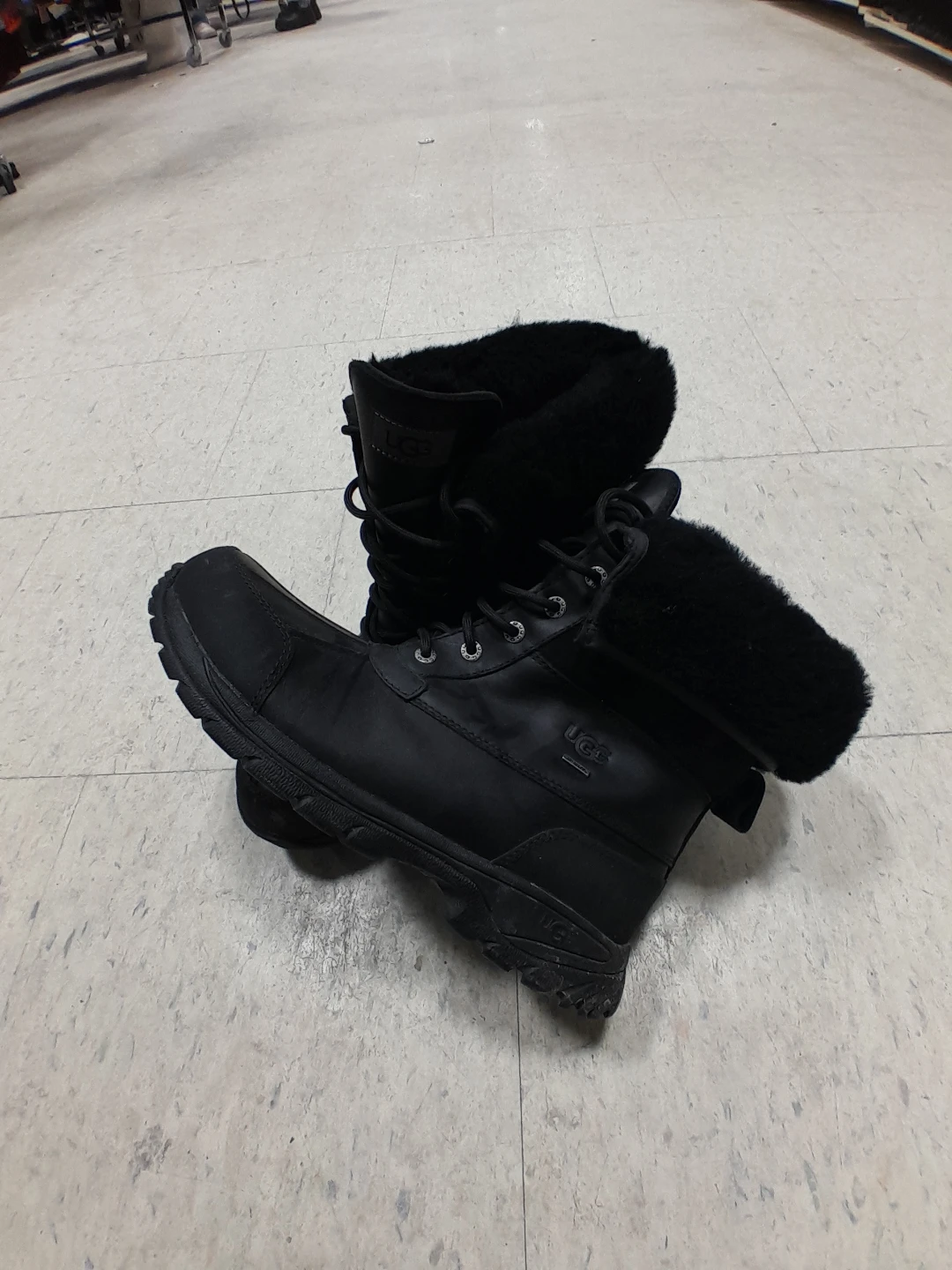 Ugg Black Winter Boots Men's Size 9.5