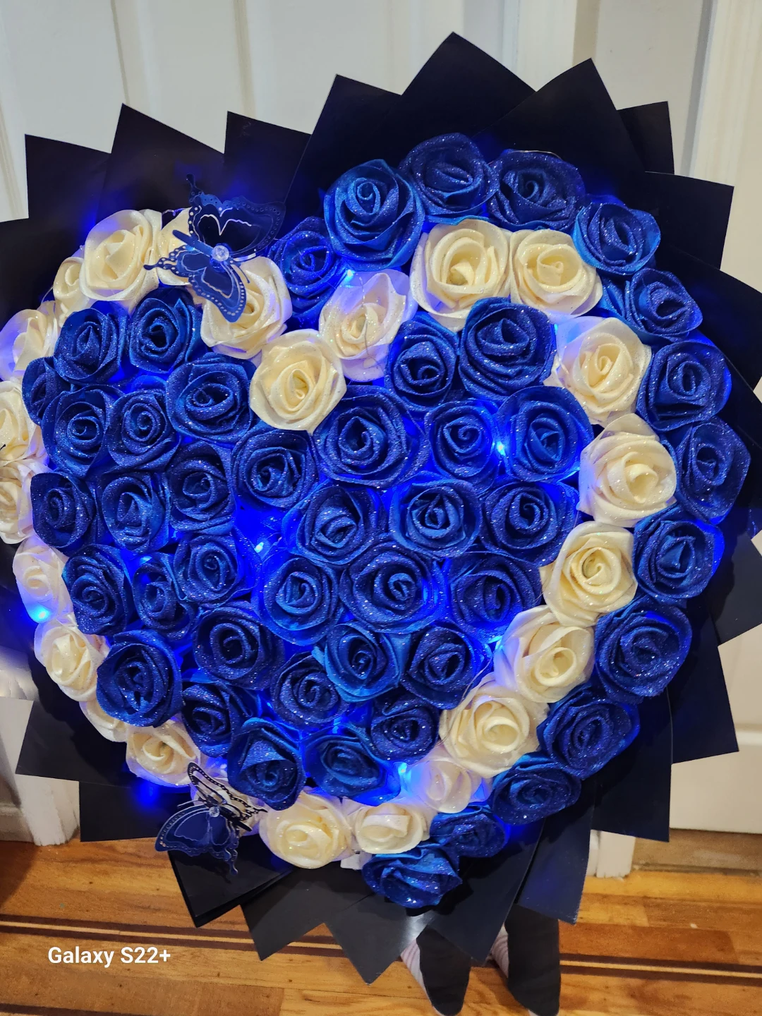 Ramos de Rosa eternas  de forma de corazón con luces