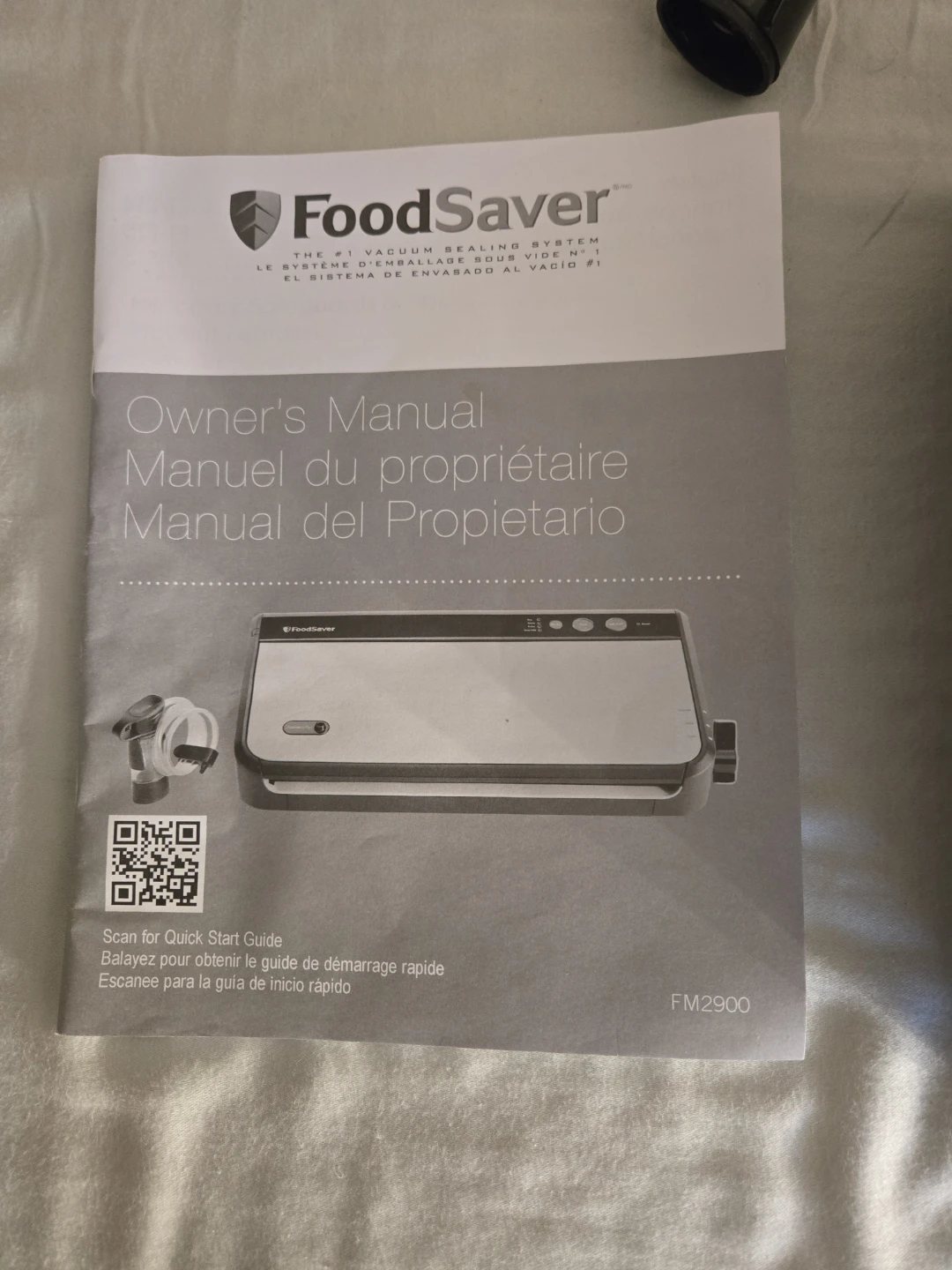 FoodSaver FM2900 Vacuum Sealer with Accessories - photo 3