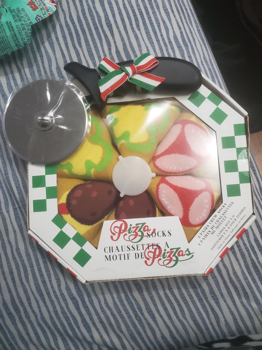 SEALED pizza socks gift set