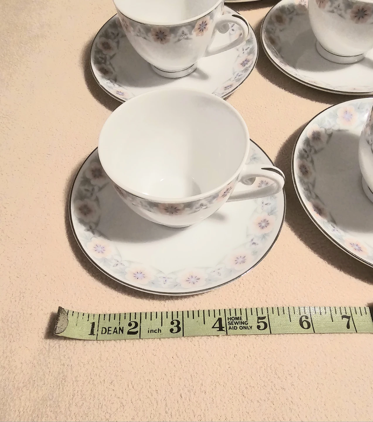 Underglaze Vintage China 22-piece Set $15 - photo 4