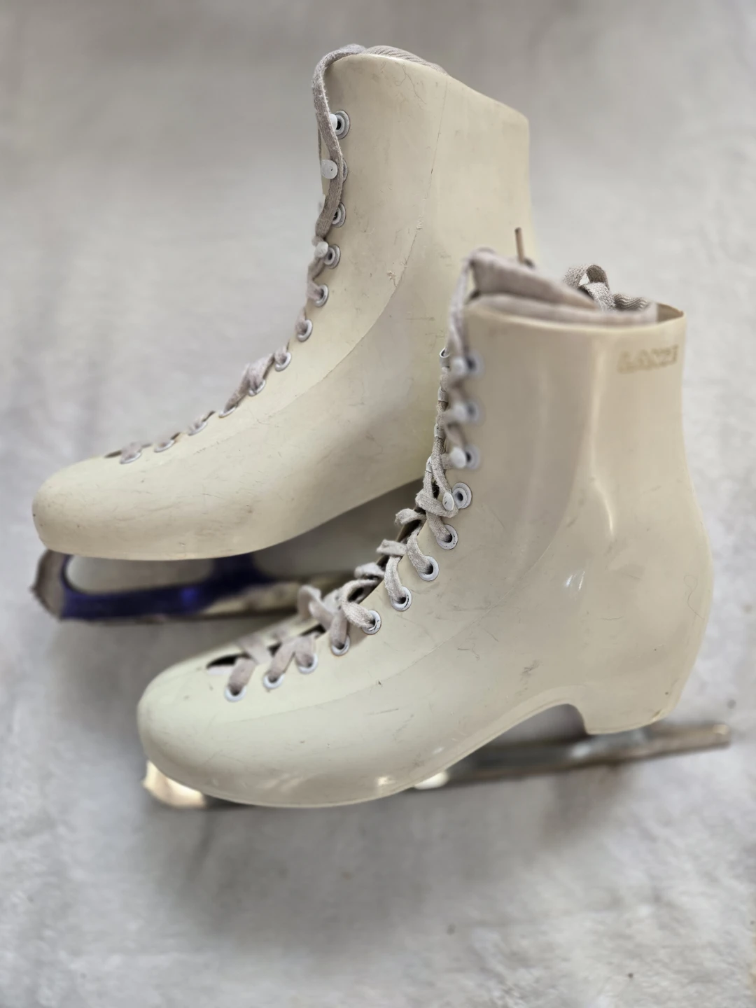 Lange White Molded Figure Skates - Size 8