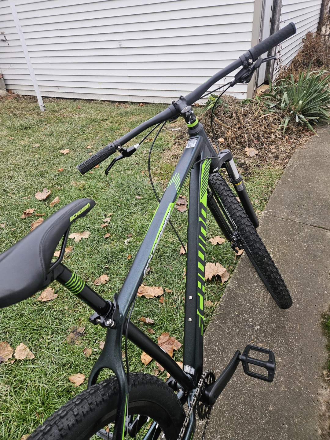 Schwinn 29er Mountain Bike - photo 2