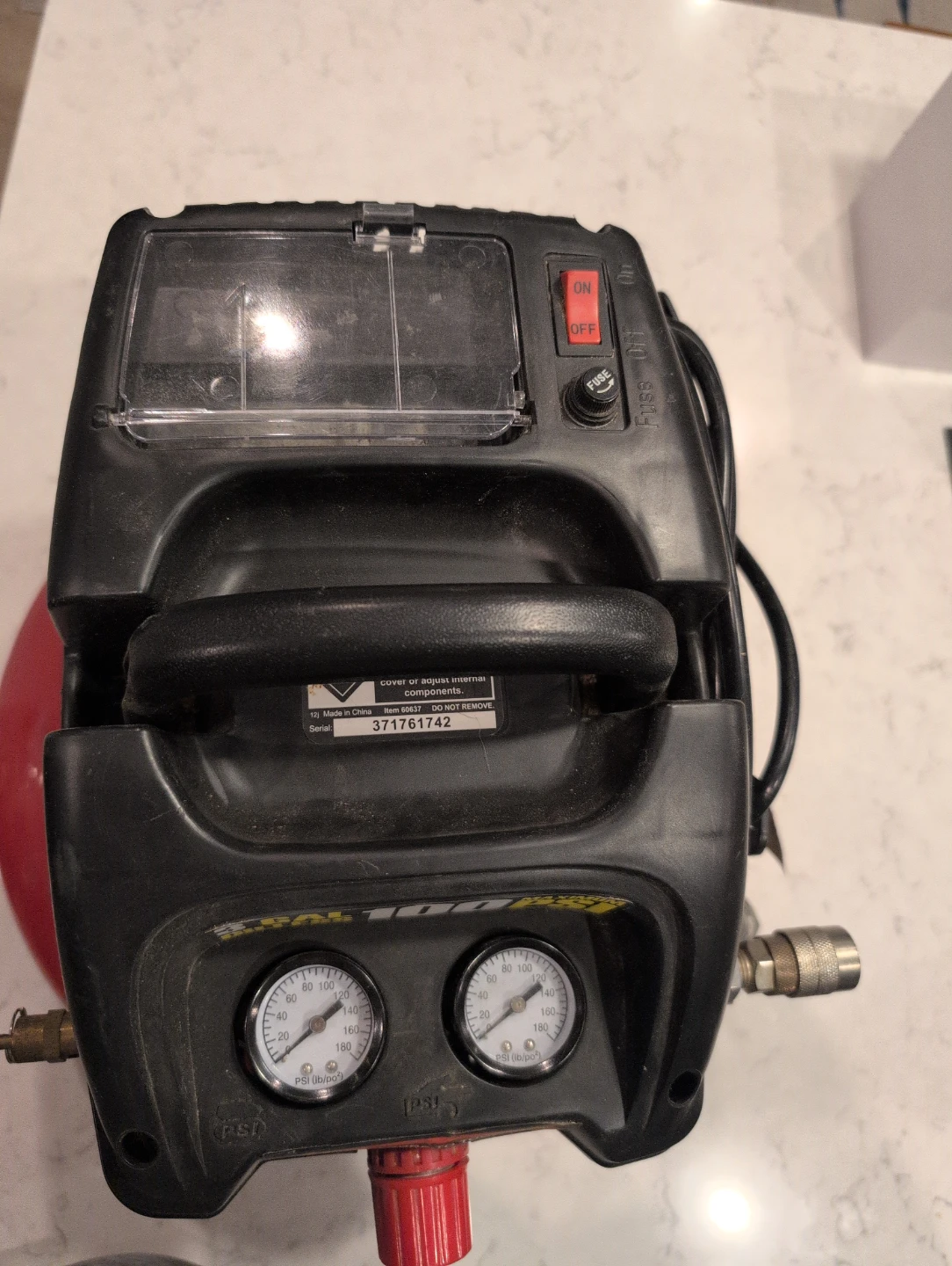 Central Pneumatic 3 Gal Air Compressor - photo 2