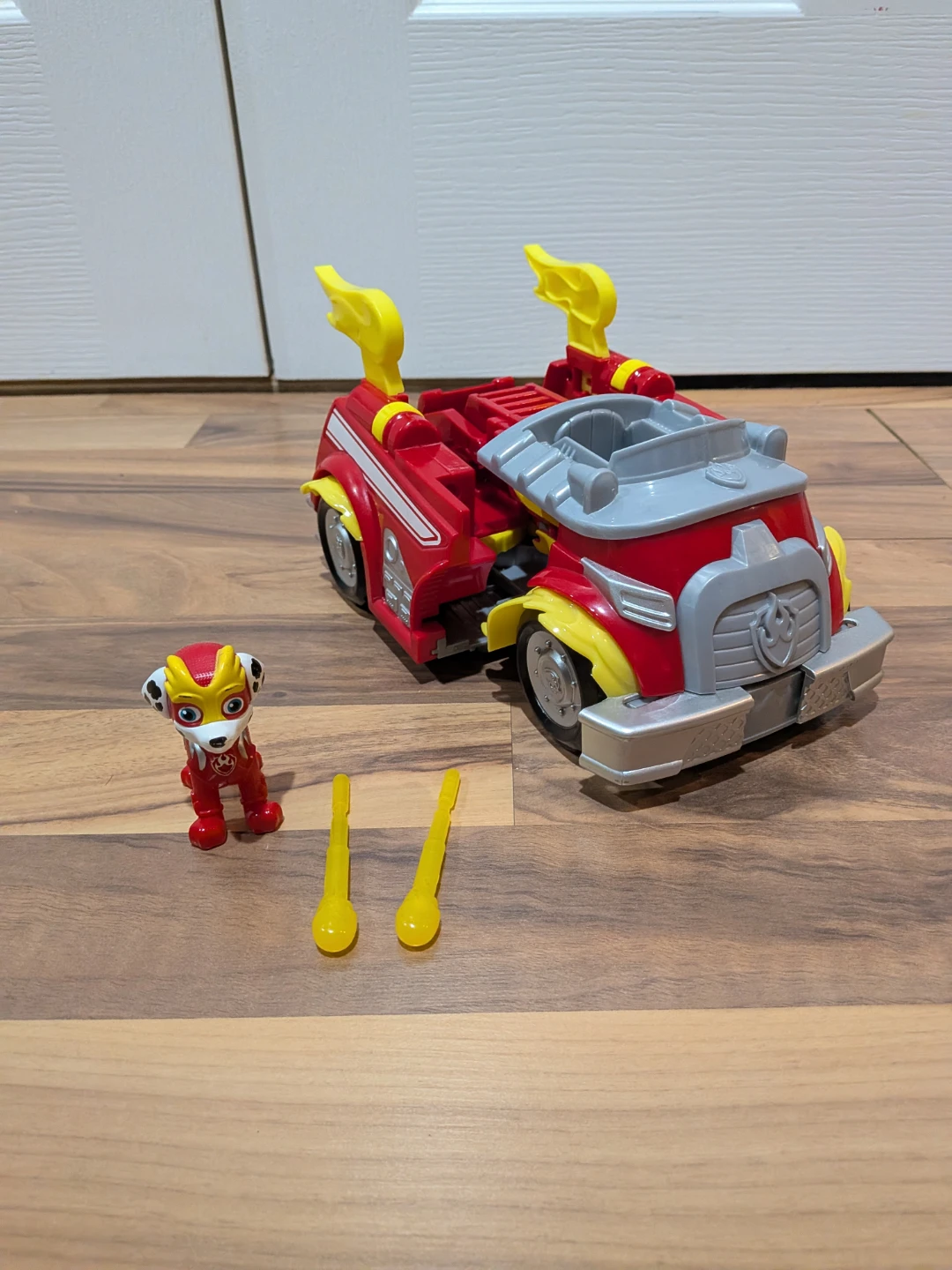 Paw Patrol Marshall Fire Truck Transforming Vehicle