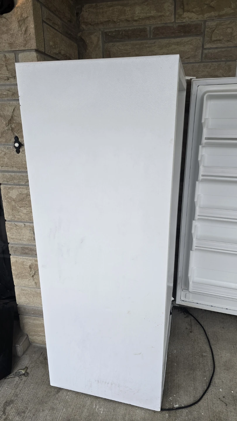 White Upright Freezer KENMORE - photo 5