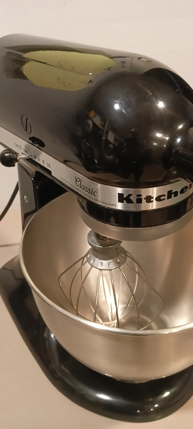 KitchenAid Classic Stand Mixer - Black - photo 3