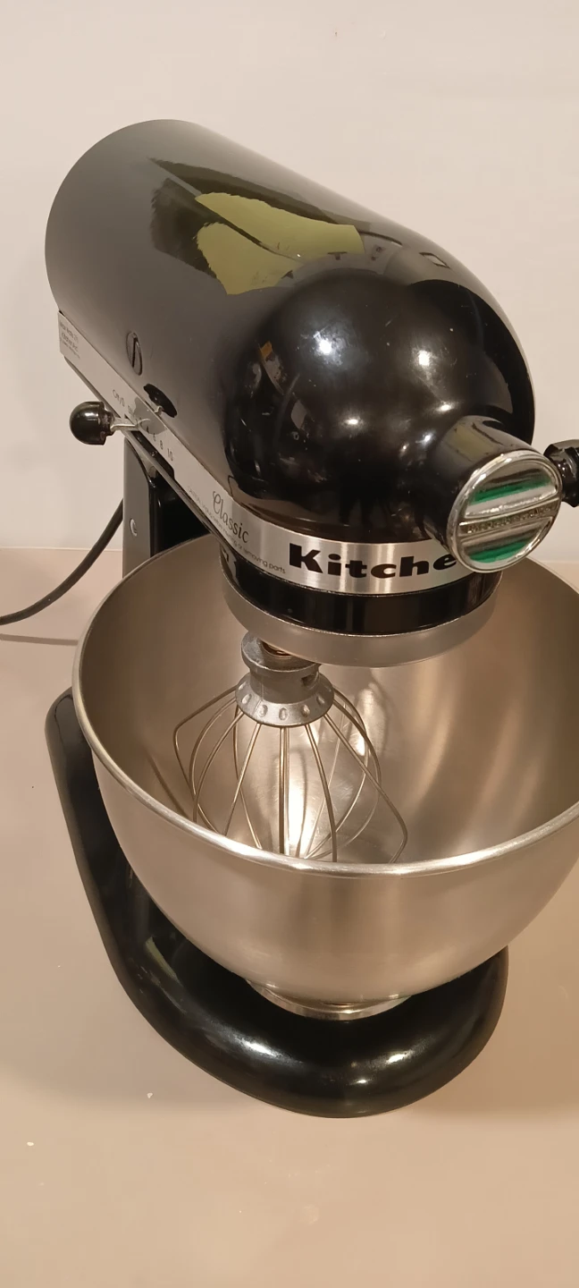 KitchenAid Classic Stand Mixer - Black - photo 4