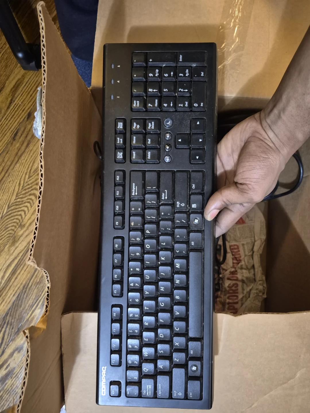 Compaq Presario PC SR5350F with Monitor & Keyboard - photo 4