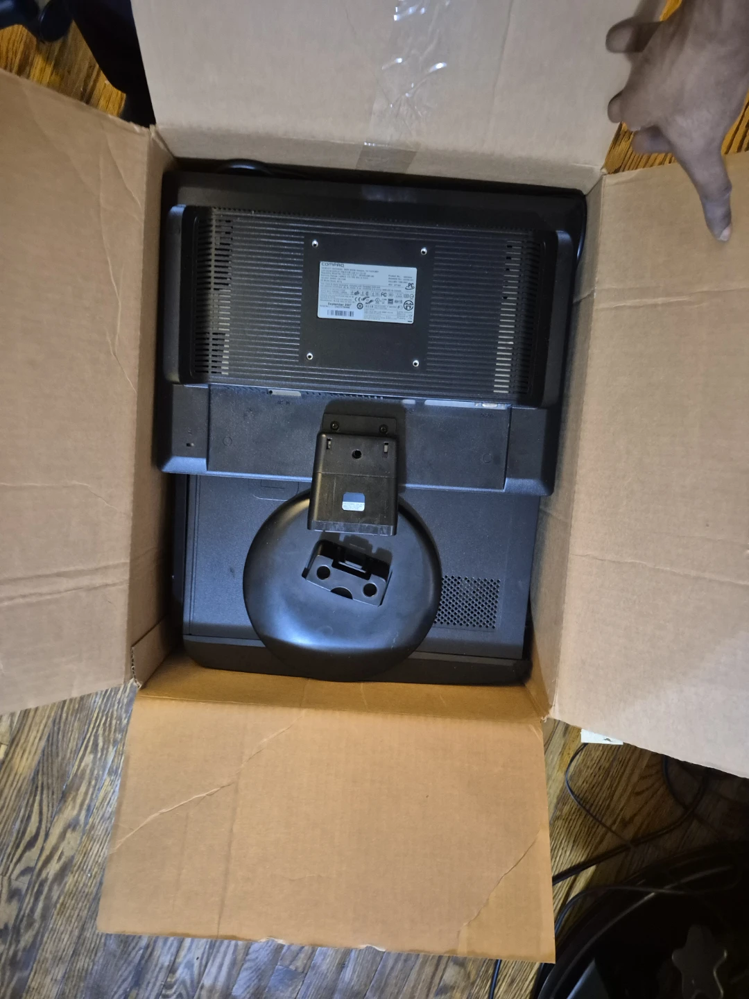 Compaq Presario PC SR5350F with Monitor & Keyboard - photo 5