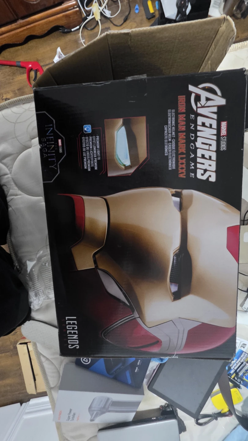 Marvel Legends Avengers Endgame Iron Man Mark LXXXV Helmet - photo 3