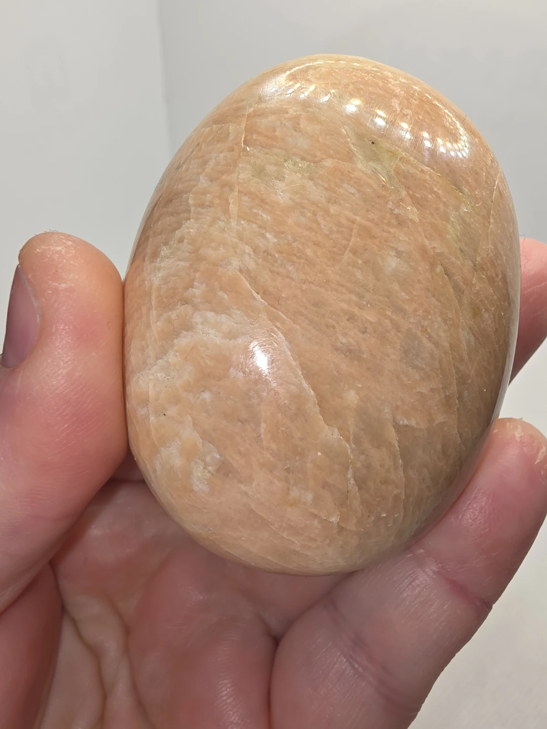 Peach Moonstone palmstone - photo 3