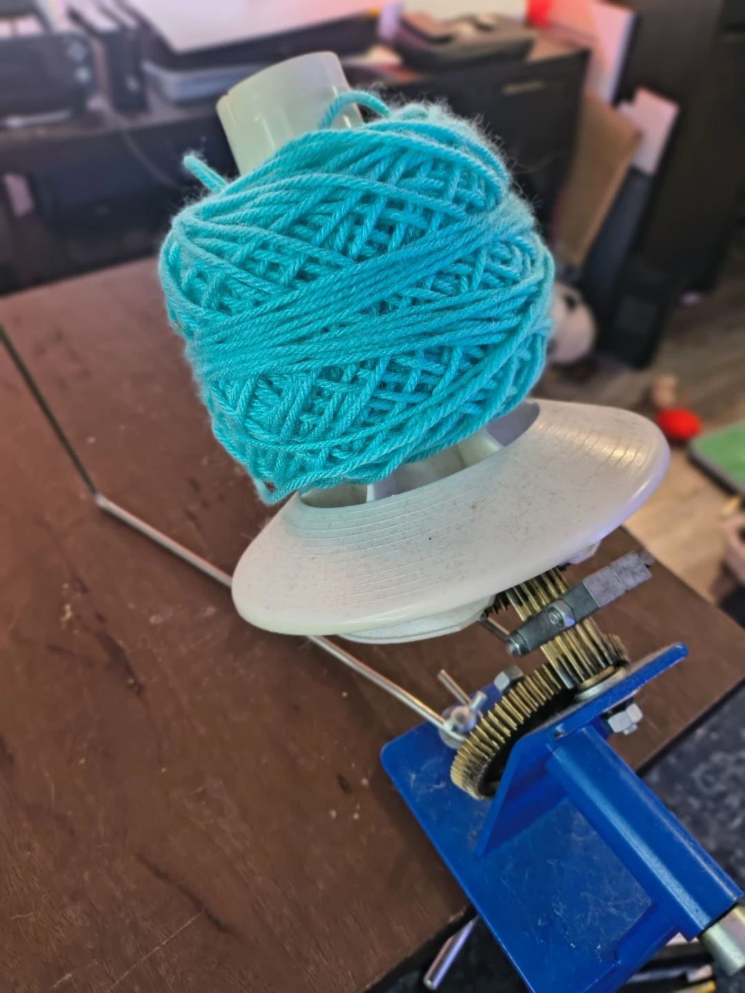 Large Yarn Winder - photo 2