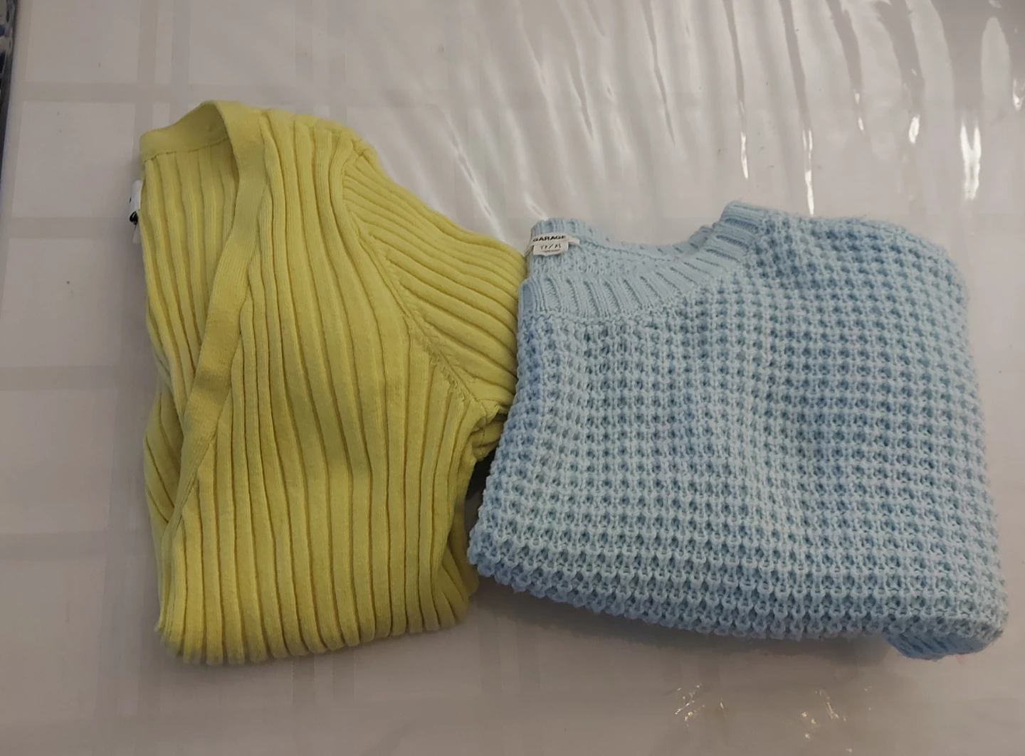 Yellow & Blue knit tops 🏆