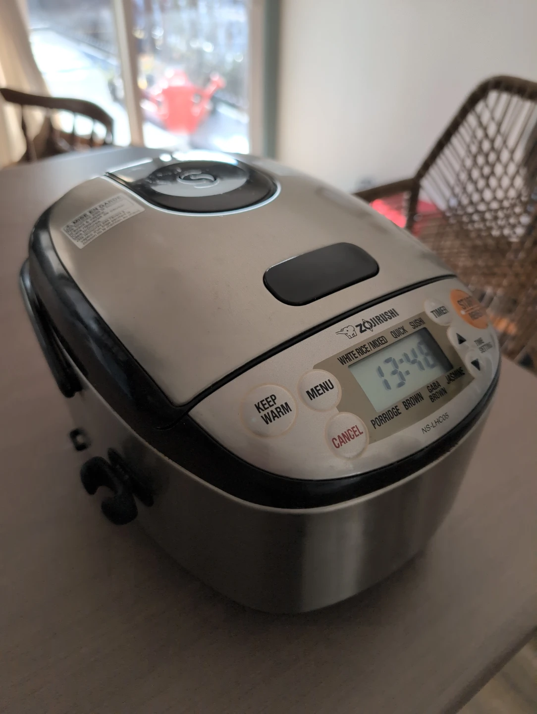 Zojirushi NS-LHC05 Rice Cooker - photo 4