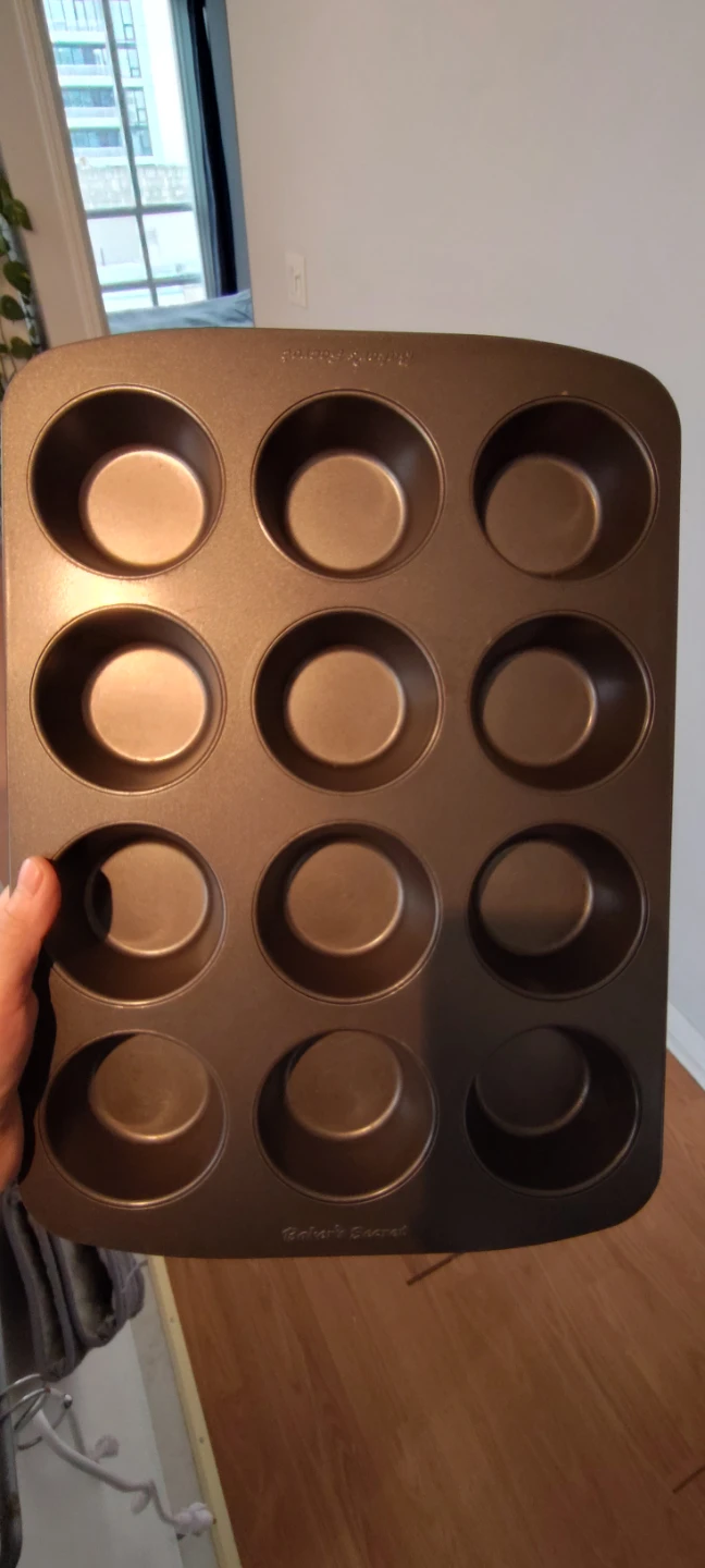 Baker's Secret Muffin Pan - 12 Cup