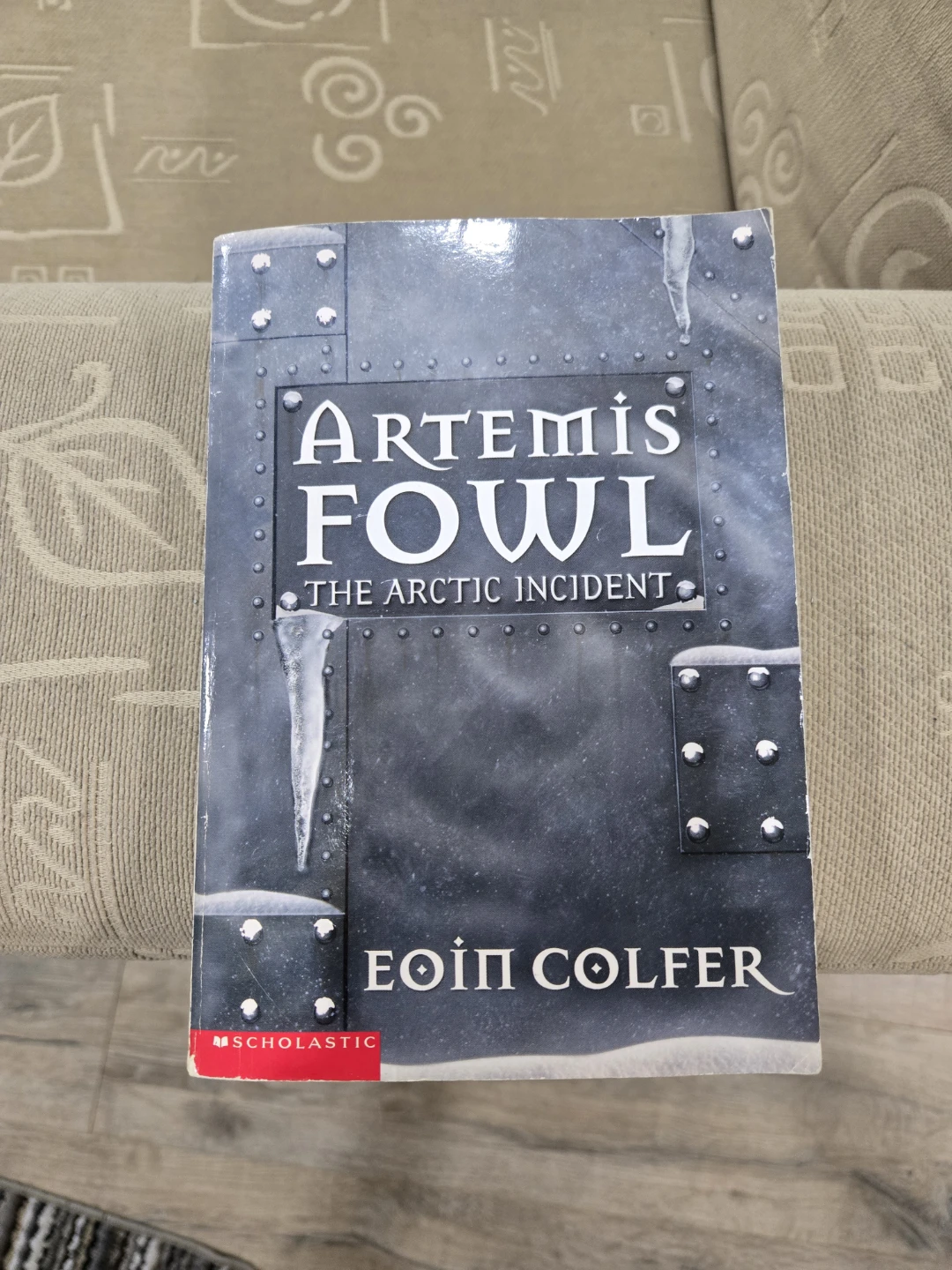 Books: Helter Skelter, Artemis Fowl, Own the Day - photo 5